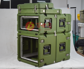 <

{$item[title]}>